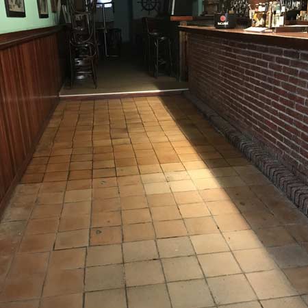 Decapado y protección tonalizante en extrusionado en Castor Urdiales ( Cantabria )