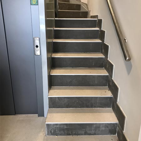 Limpieza porcelanico natural en Comunidad de vecinos de Munguía ( Vizcaya )