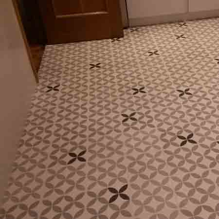 Limpieza y aplicación de Filaclassic en cocina con Mosaico hidraulico en Logroño ( La Rioja ) limpio