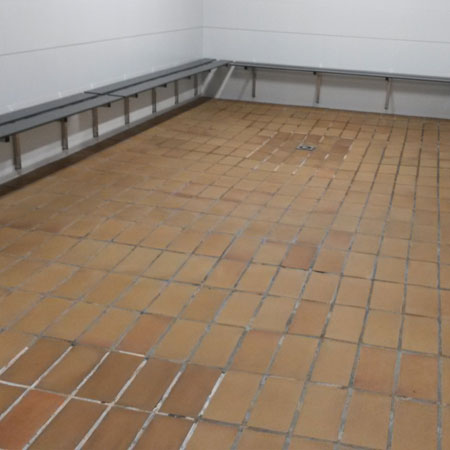 Limpieza y tratamiento hidrófugo. Polideportivo Antzizar en Beasain (Gipuzkoa ). despues