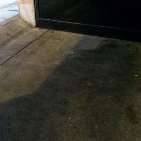 Limpieza y tratamiento de pavimento de caliza aburbujada en Basauri, Vizcaya