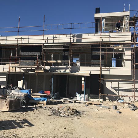 Limpieza en cerámica en el club de Remo de Lekeitio