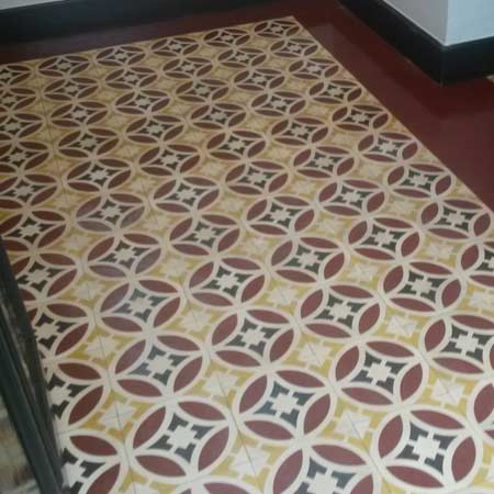 Tratamiento mosaico hidraúlico en Ampuero Cantabria antes