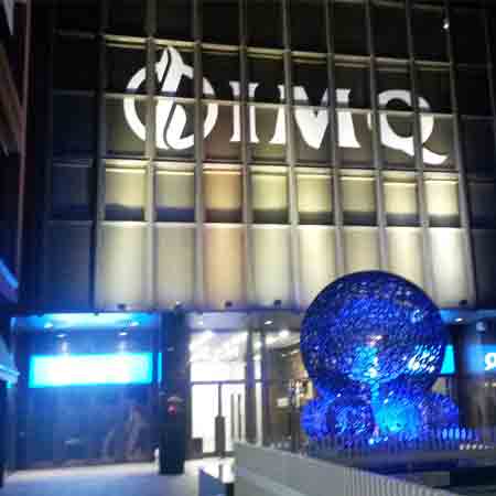 Limpieza en cerámica en el club de Remo de Lekeitio